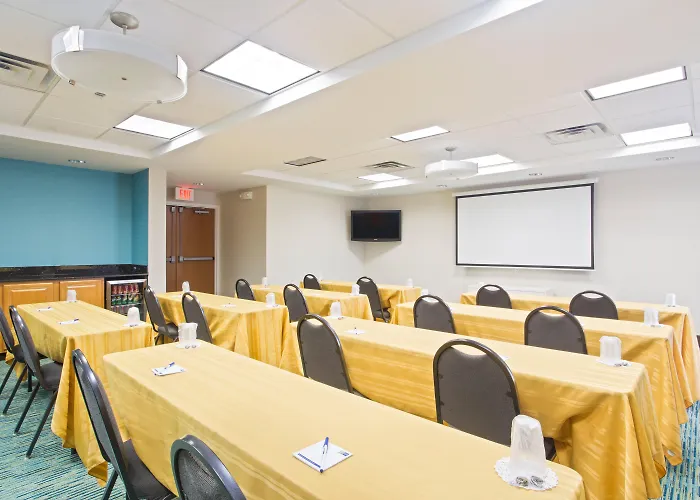 Holiday Inn Express & Suites Clearwater North/Dunedin
