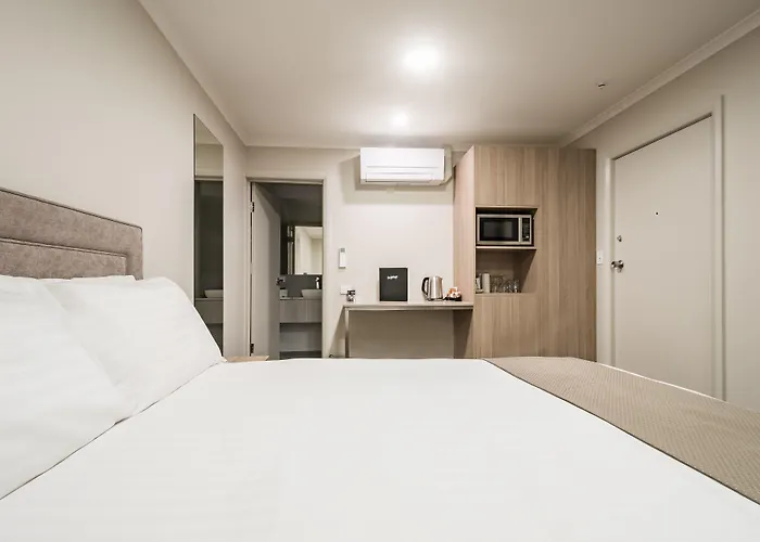 The Lighthouse Hotel Ulverstone
