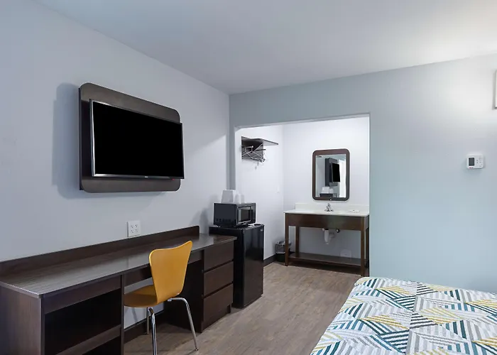 Motel 6-Show Low, Az